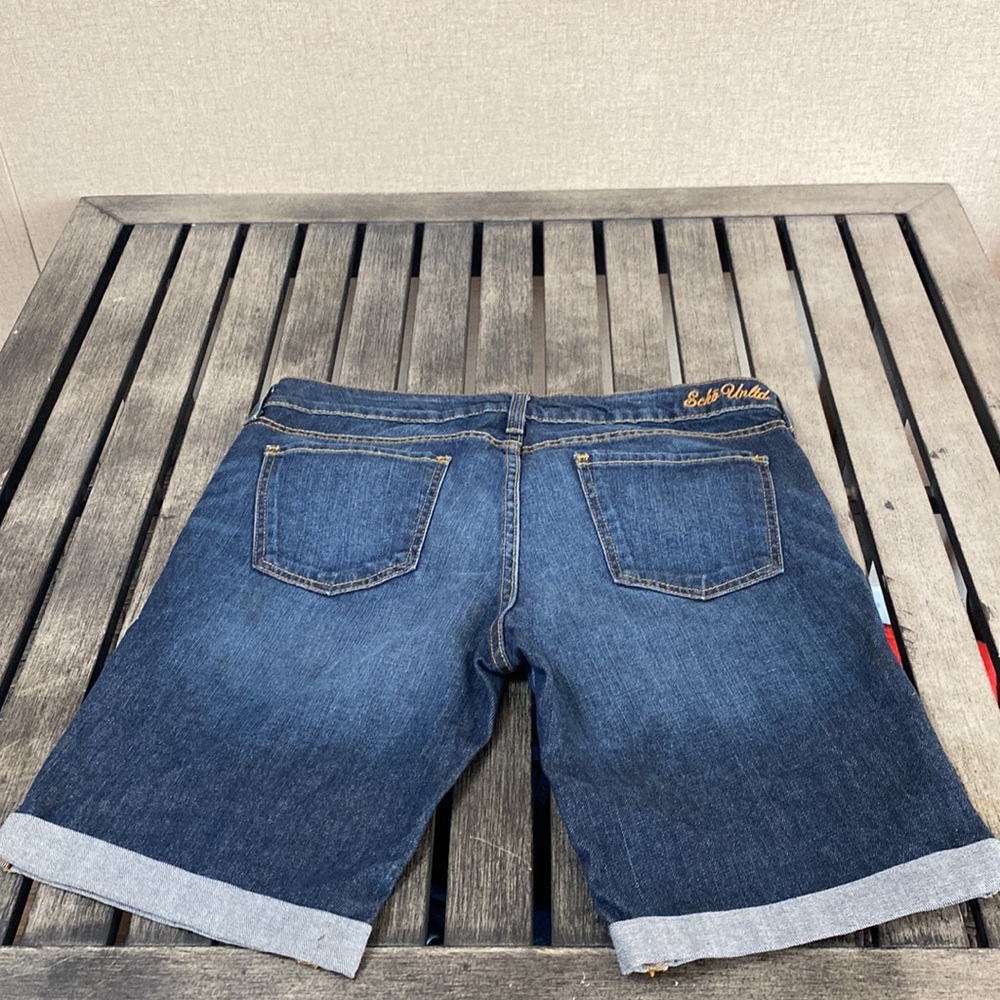 Woman’s Ecko unlimited Jean shorts size 13/14 - Picture 13 of 13